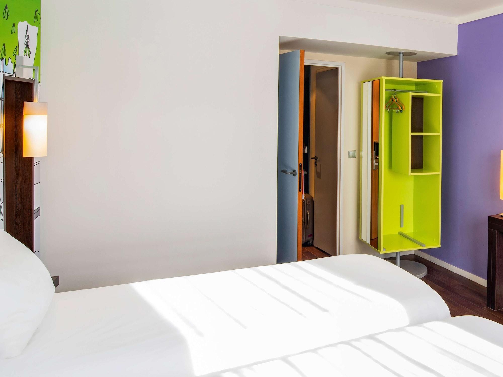 Ibis Styles Evry Courcouronnes Hotel And Events Екстериор снимка