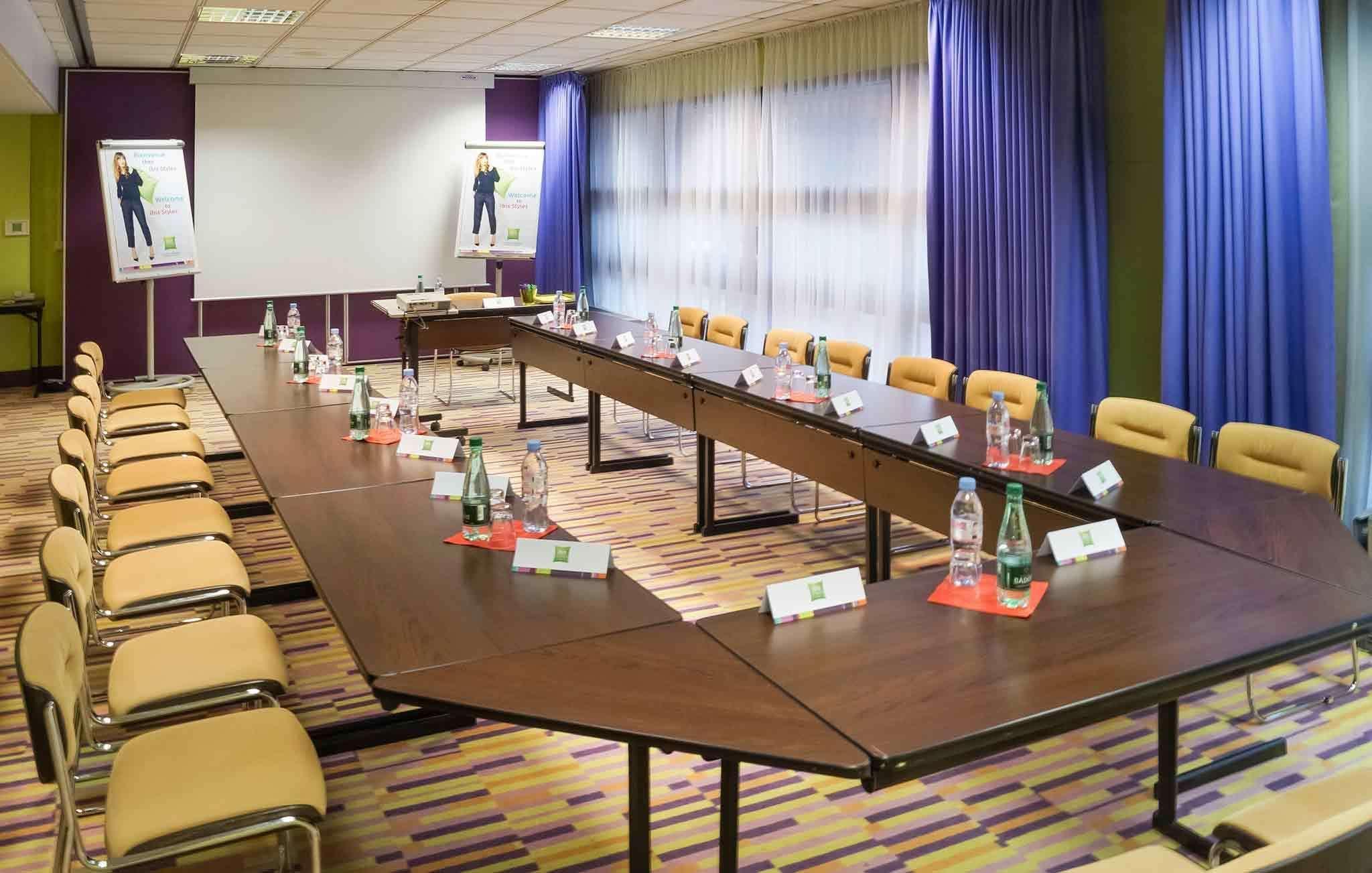 Ibis Styles Evry Courcouronnes Hotel And Events Екстериор снимка
